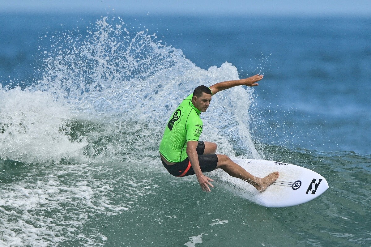 Olympic surfing coach Matt Scorringe in action at the 2023 National Surf Champs